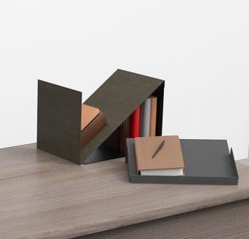 DittaDisplay - présentoir polyvalent en métal avec 2 compartiments vielseitiges Metalldisplay mit 2 Fächern multi-purpose metal display with 2 compartments