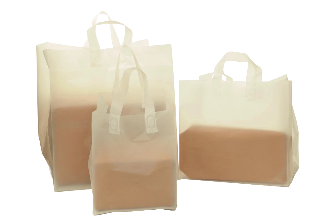 sac plastique givré en PEHD 60 µ avec poignées souples et fond plat, réutilisable et recyclable, idéal pour traiteurs, chocolatiers et boutiques