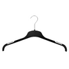 DittaDisplay Retail Solutions | cintre noir en plastique recyclé schwarzer Kleiderbügel aus recyceltem Kunststoff black hanger in recycled plastic