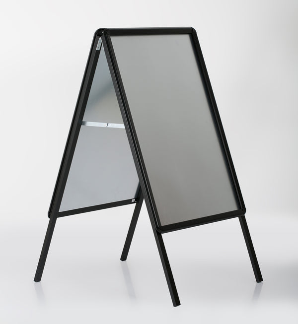 DittaDisplay Retail solutions panneau troittoir stop display double chevalet publicitaire aluminium noir Bürgersteigschild Haltestellendisplay doppelte schwarz Aluminium-Werbetafel pavement sign stop display double aluminium black advertising easel