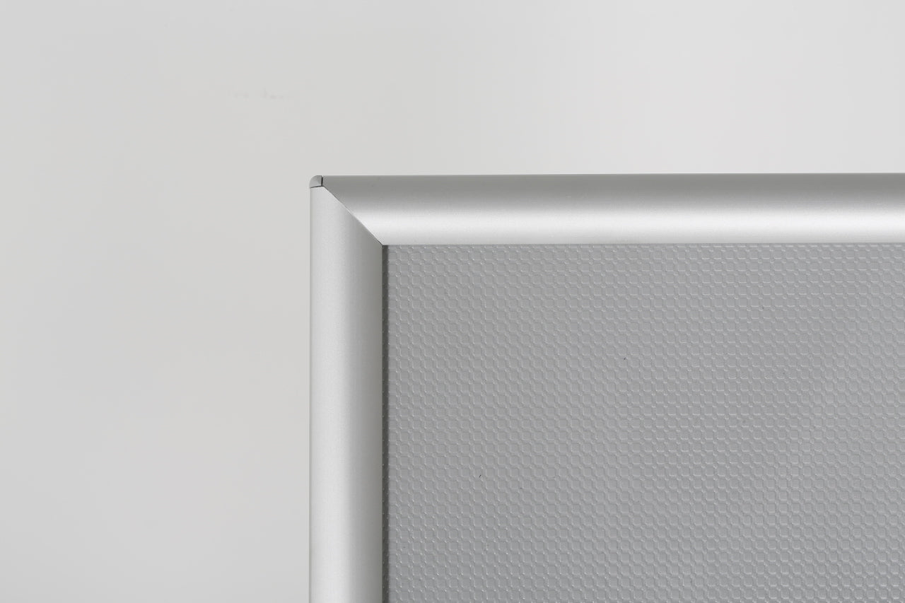 DittaDisplay - Présentoir incliné avec pied droit et cadre de présentation Schräges Display mit geradem Fuß und Displayrahmen Inclined display stand with straight leg and display frame
