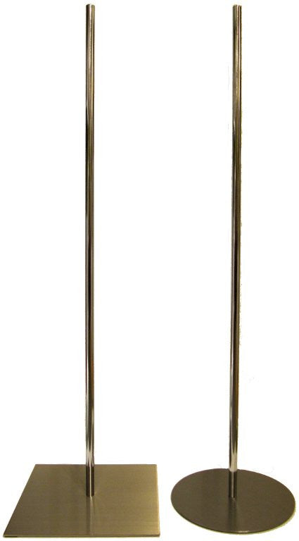 Basis aus gebürstetem Stahl für Büste