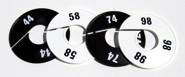 Rondelles de séparation blanche avec indication des tailles 44 à 98, idéales pour portants et barres penderies afin de faciliter l’organisation des vêtements en boutique