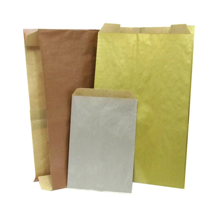 Assortiment de pochettes cadeaux papier métallisé sur kraft — or, argent, cuivre et rose, plusieurs formats