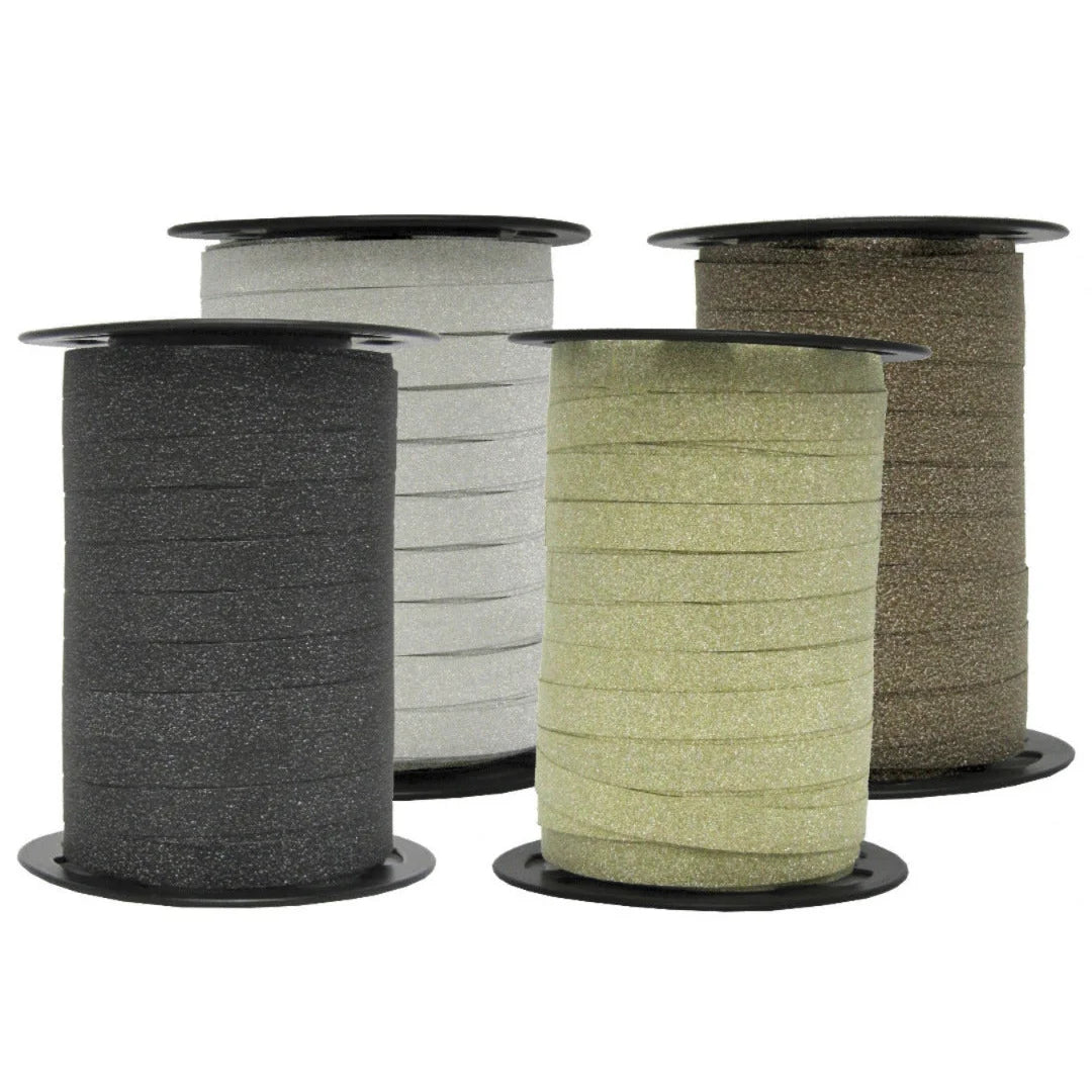 Bobines de bolduc paillettes 10 mm 100 m en cinq couleurs : argent, or, noir, chocolat, rouge