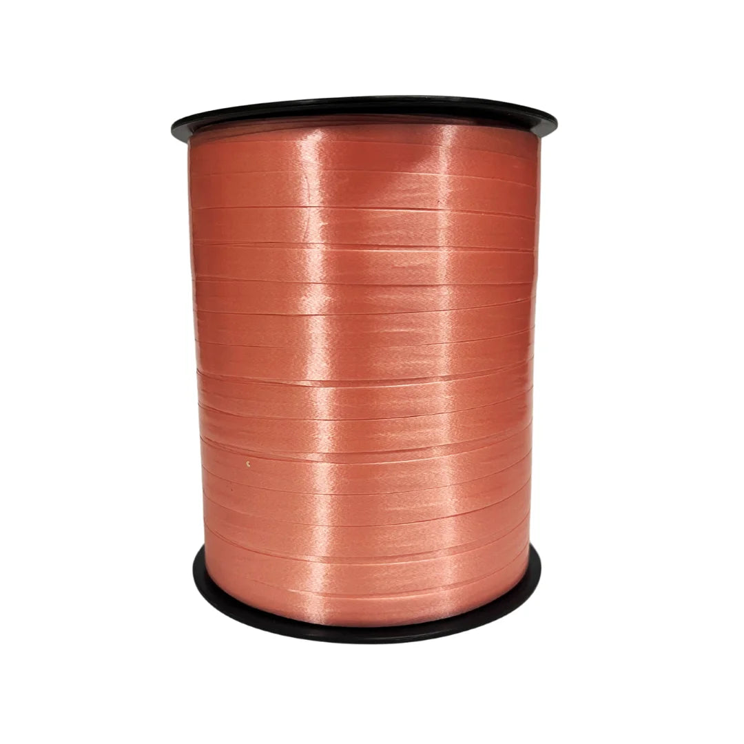 Bobine de bolduc satiné 7 mm × 500 m coloris rose orangé pour emballage cadeau