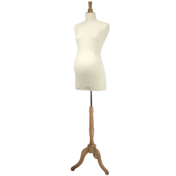 Buste de couture femme enceinte Vendôme sur base trépied en bois, housse jersey coton écru, silhouette maternité professionnelle