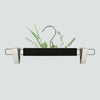 Cintre à pince bio noir en fibres d'herbe et matériaux recyclés, largeur 36 cm, pinces métal nickelé mat