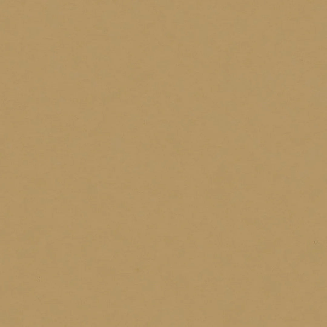 Détail finition lisse du papier kraft brun naturel pour emballage cadeau en commerce