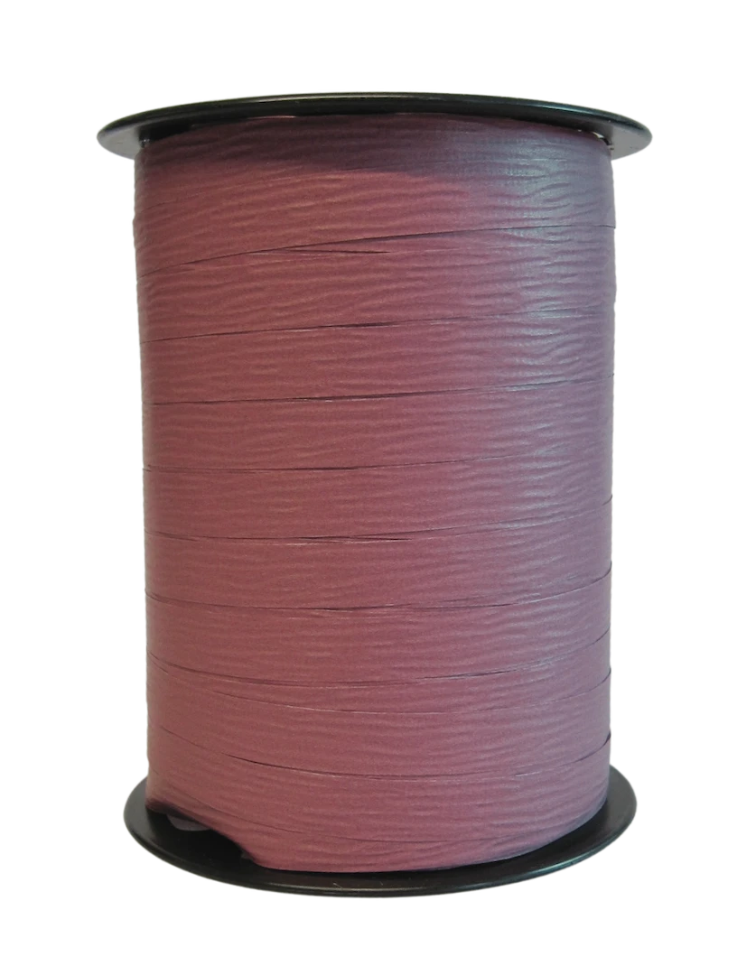 Bobine de crépon amarante mat 250 m, souple et résistante. Idéale pour fleuristes, emballages cadeaux, décorations et présentations.
