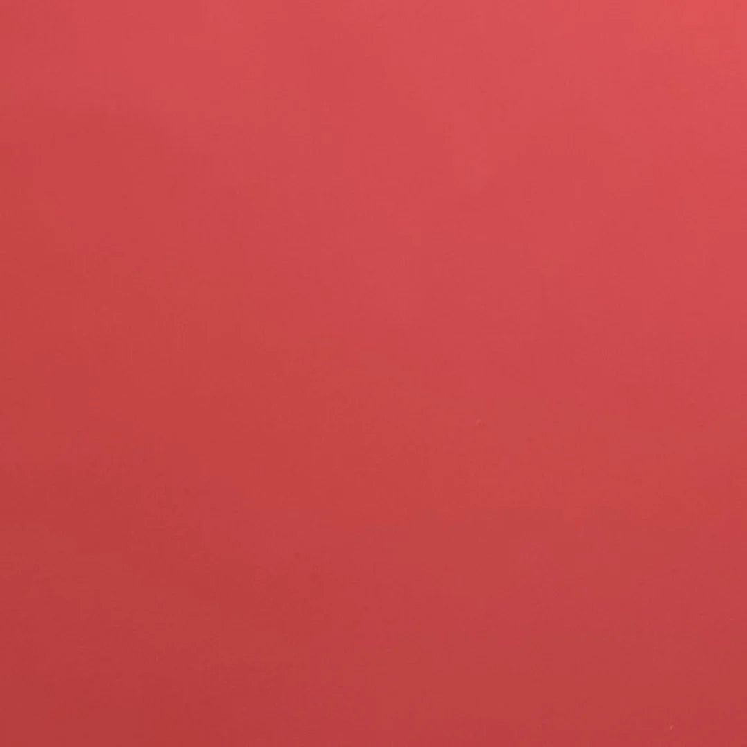 Pochette polypropylène opaque rouge mat pour présentation cadeau en magasin