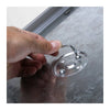 Détail du cadre clic-clac 25 mm coins biseautés du porte-menu A4 aluminium