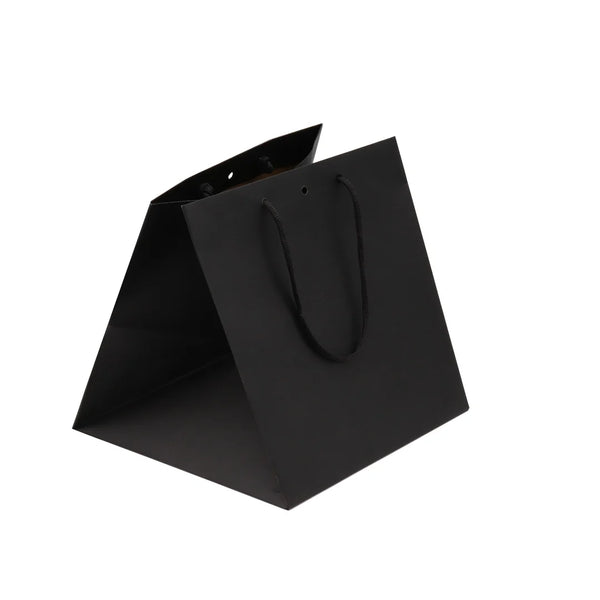 Sac papier luxe noir intense format cube, kraft 175 g/m² avec fond cartonné et poignées tressées