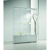 Abschliessbare Glasvitrine mit LED-Beleuchtung und Schlüsselbox auf Rollen – ideal für Produktpräsentation und Lagerung im Ladengeschäft.