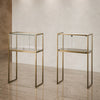 Vitrine haute TM-95TA bronze en verre avec piètement métallique pour présentation de bijoux en magasin de luxe.