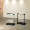 Vitrine murale en verre TM-75B avec structure aluminium noir et portes coulissantes.