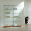 Vitrine armoire verre trempé largeur 157 cm sur roulettes pivotantes en magasin
