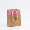 DittaDisplay Retail Solutions sac cabas boutique kraft avec bandeau rose et poignée corde Einkaufstasche Boutique Kraft mit rosa Band und Seilgriff kraft shopping bag with pink headband and rope handle