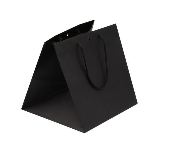 Cabas kraft noir intense 175 g/m² avec poignées papier et fond cartonné, cube, élégant et recyclable.
