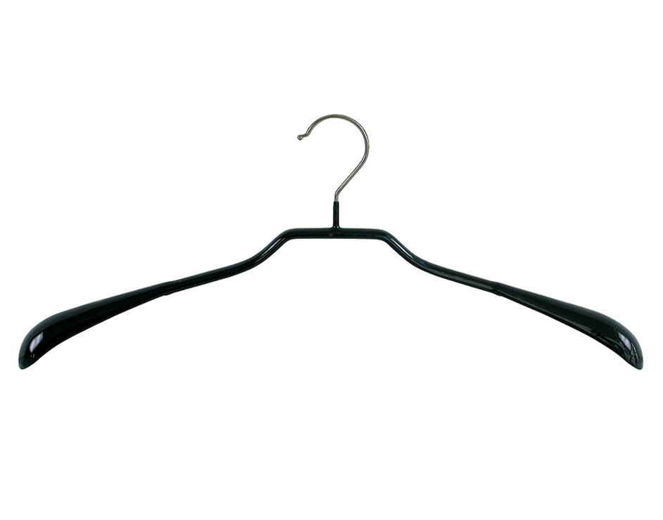 Cintre métal noir anti-glisse épaules larges 32 mm pour vestes et manteaux en boutique