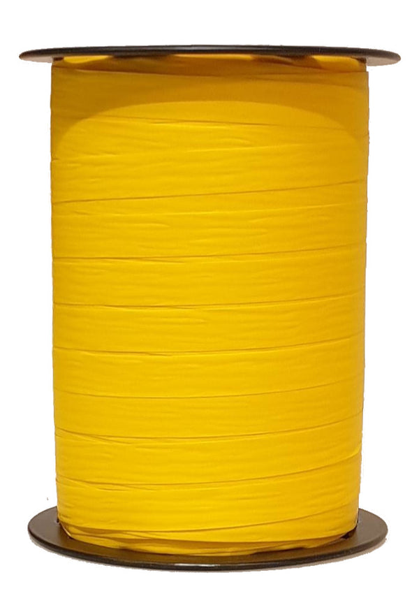 Bobine de crépon jaune mat 250 m, souple et résistante. Idéale pour fleuristes, emballages cadeaux, décorations et présentations.