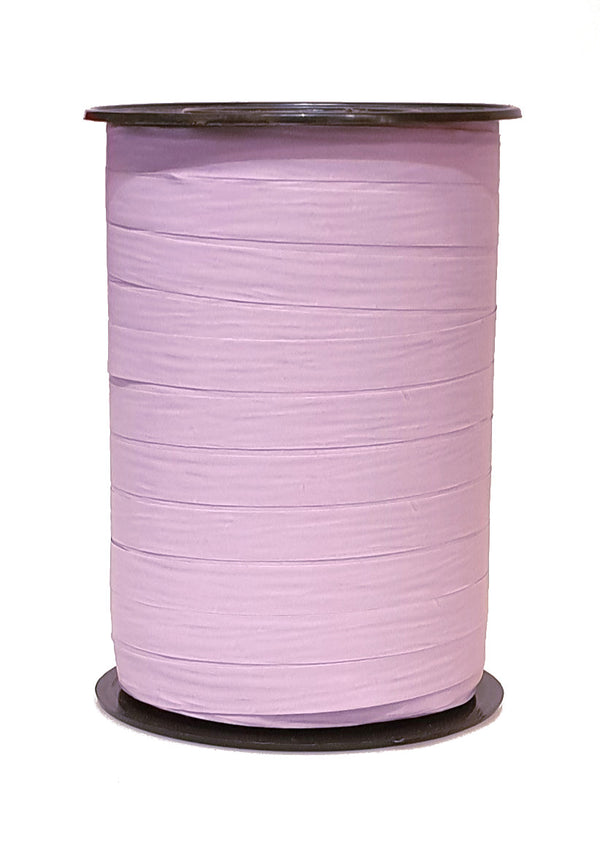 Bobine de crépon lilas mat 250 m, souple et résistante. Idéale pour fleuristes, emballages cadeaux, décorations et présentations.