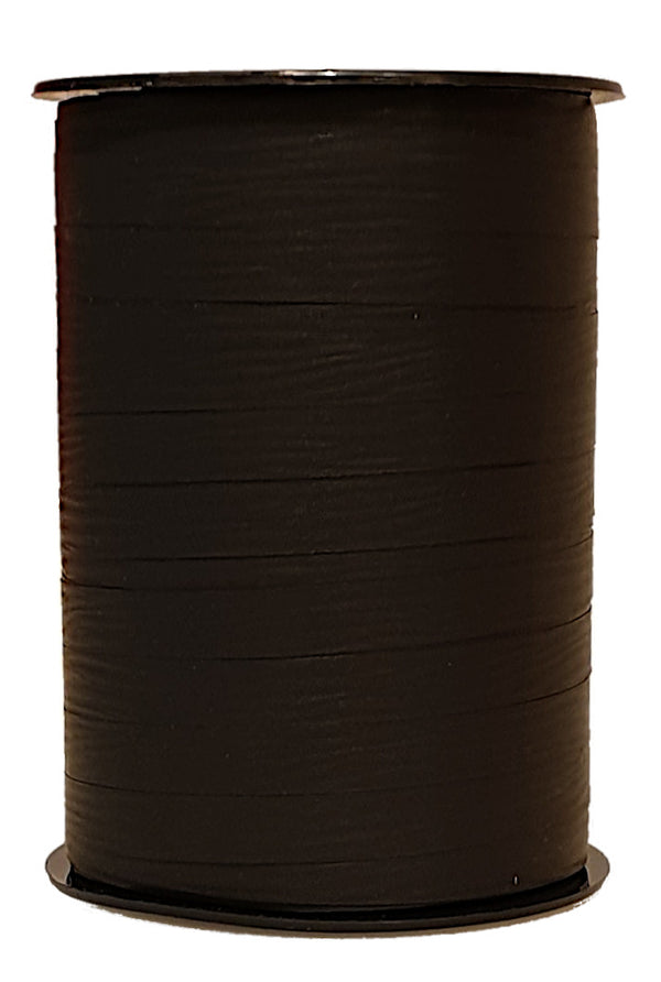 Bobine de crépon noir mat 250 m, souple et résistante. Idéale pour fleuristes, emballages cadeaux, décorations et présentations.